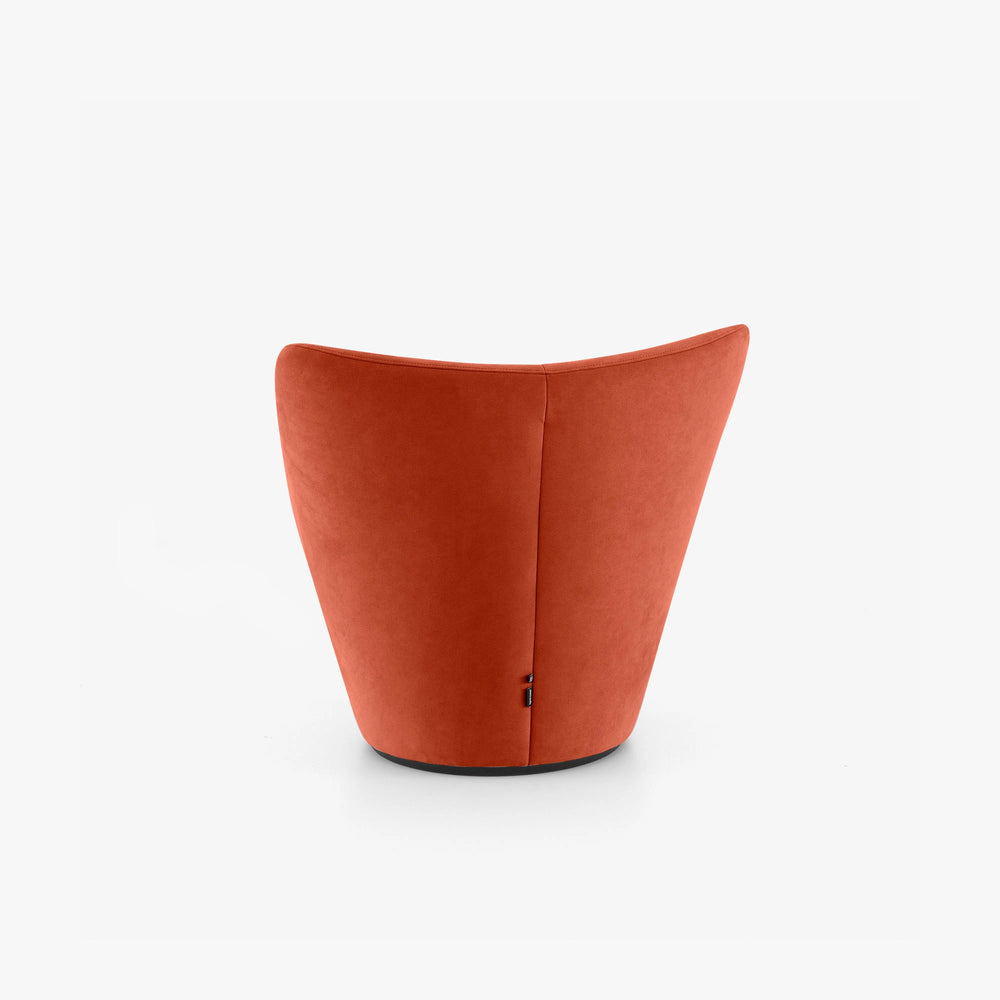 Anda Armchair